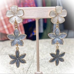 💕Beautiful Floral Fashion Earrings💕